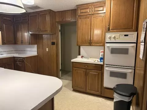 Kitchen - 900 E Bryan Ave, Kermit, TX 79745 photo 1 of 3