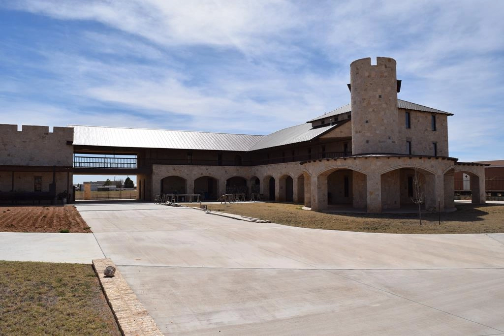 5803 S County Rd 1212  