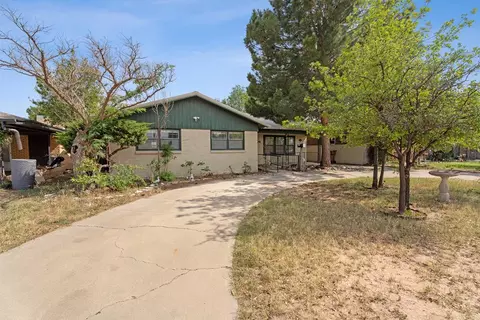 1404 E 11th Pl, Big Spring, TX 79720 photo 1