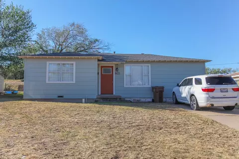 402 Circle Dr, Big Spring, TX 79720 photo 1