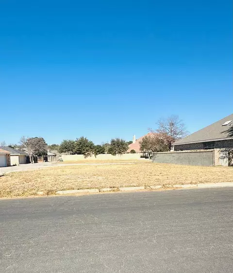 3910 Trinity Dr, Midland, TX 79707 photo 1