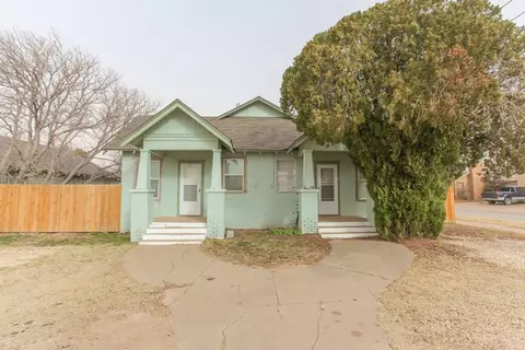 1513 Scurry St, Big Spring, TX 79720