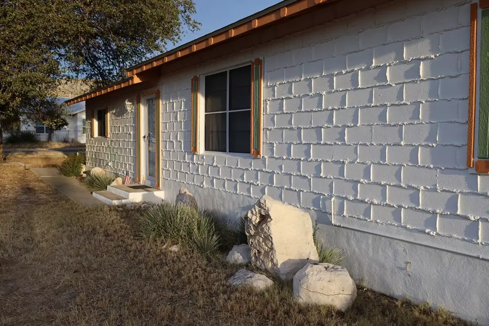 Exterior - 301 E Kerr, Sanderson, TX 79848 photo 5 of 15