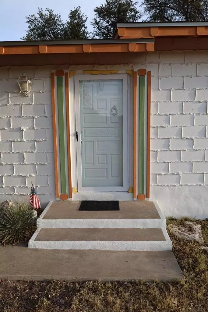 Exterior - 301 E Kerr, Sanderson, TX 79848 photo 6 of 15