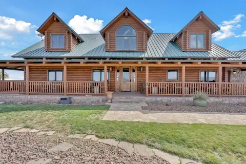 2 N Scenic Dr, Alpine, TX 79830