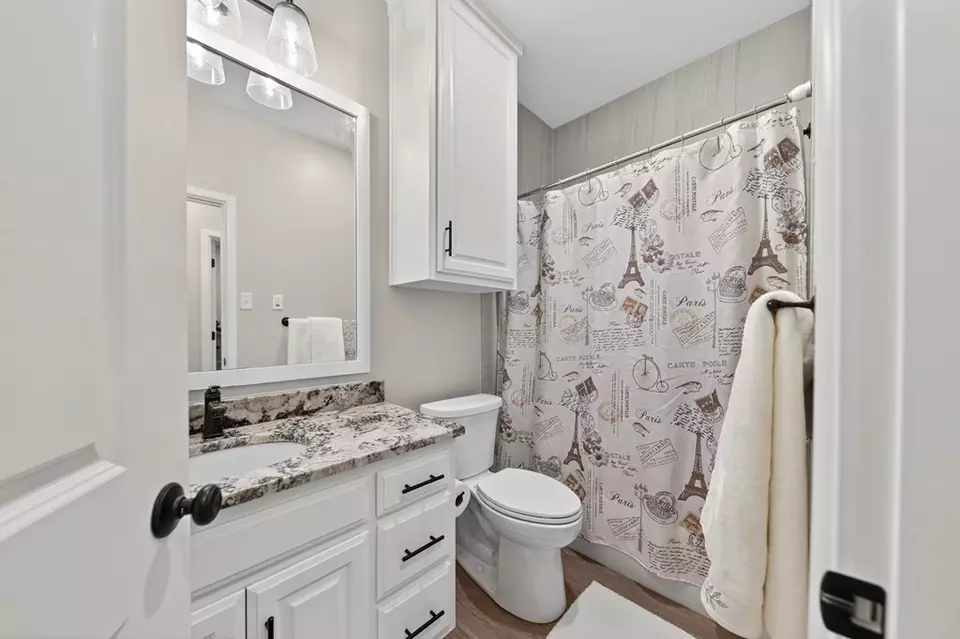 Bath - 6011 Beals Creek Dr, Midland, TX 79707 photo 5 of 6
