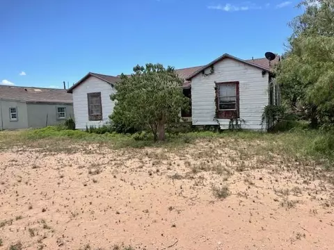 908 E 15th St, Big Spring, TX 79720 photo 1