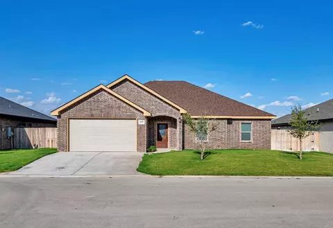 1100 Osprey Dr, Midland, TX 79706