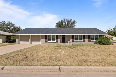 2400 W Dengar Ave, Midland, TX 79705