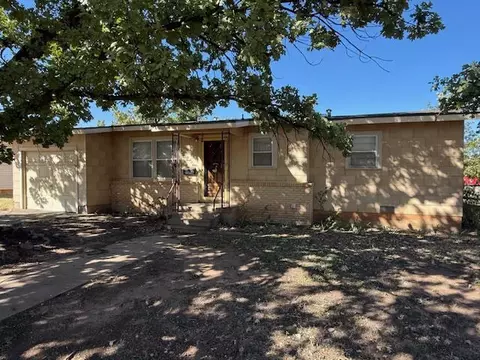 2301 40th St, Snyder, TX 79549