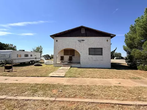945 Hickory St, Colorado City, TX 79512