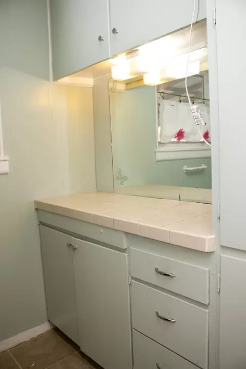 Bath - 607 E 15th St, Big Spring, TX 79720 photo 1 of 4