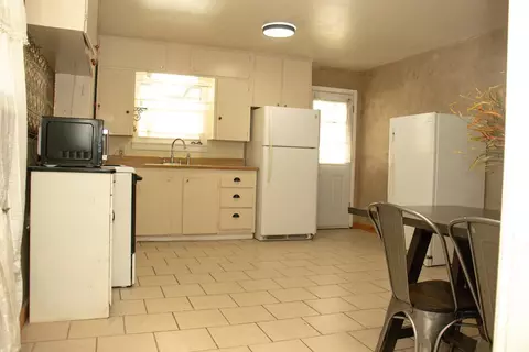 Kitchen - 607 E 15th St, Big Spring, TX 79720 photo 3 of 3