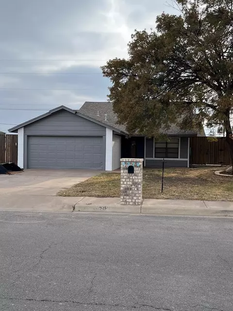 4319 Crenshaw Dr, Midland, TX 79705 photo 1