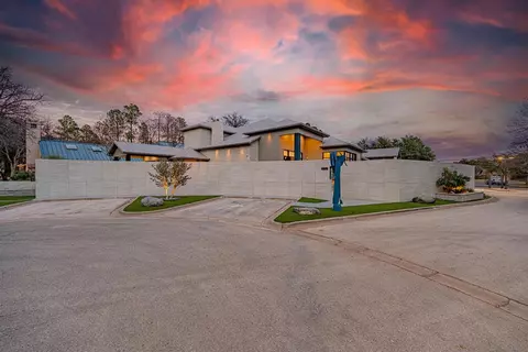 2702 Racquet Club Dr, Midland, TX 79705