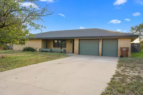 2702 Apache Dr, Big Spring, TX 79720 photo 1