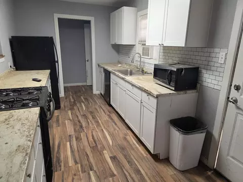 Entry Way - 1204 E 17th St, Big Spring, TX 79720 photo 1 of 1