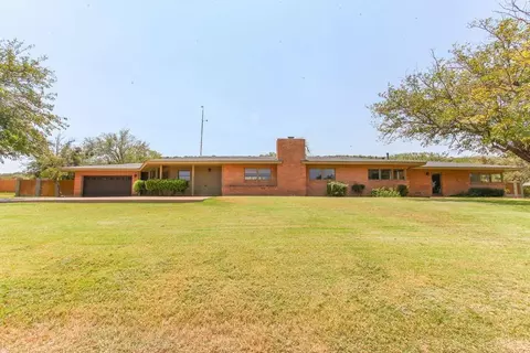 907 Mountain Park Dr, Big Spring, TX 79720