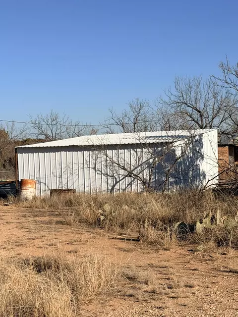 211 Kinsey St, Big Spring, TX 79720 photo 4