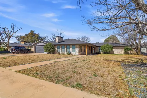 2208 Bedford Dr, Midland, TX 79701