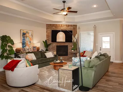 Living - 2902 Patrick Pl, Midland, TX 79705 photo 2 of 6