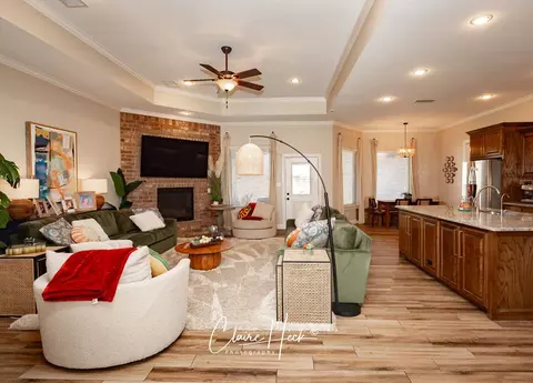 Living - 2902 Patrick Pl, Midland, TX 79705 photo 3 of 6