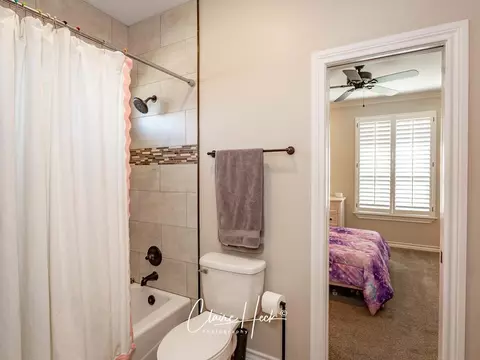 Bath - 2902 Patrick Pl, Midland, TX 79705 photo 8 of 10