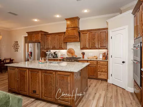 Kitchen - 2902 Patrick Pl, Midland, TX 79705 photo 3 of 7