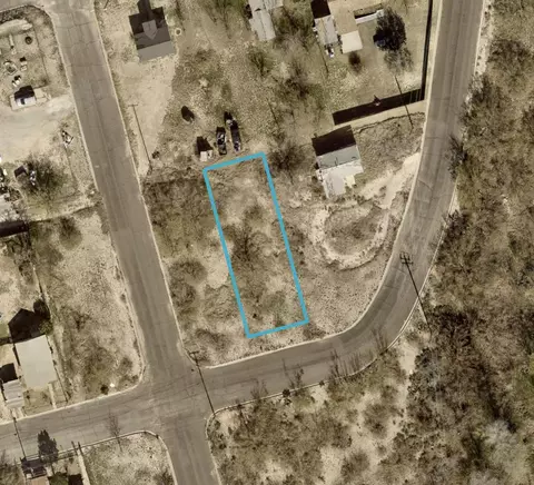 902 NW 1st St, Big Spring, TX 79720