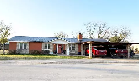 307 8th St, Sterling City, TX 76951