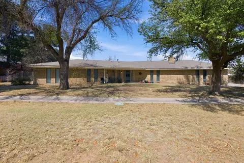 2908 Hunters Gln, Big Spring, TX 79720