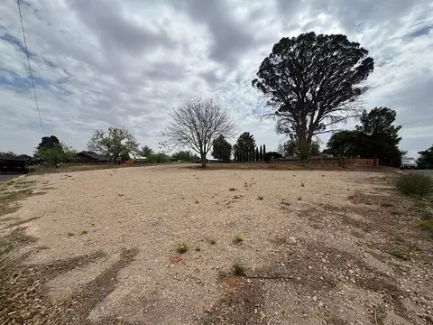 2106 N H St, Midland, TX 79705