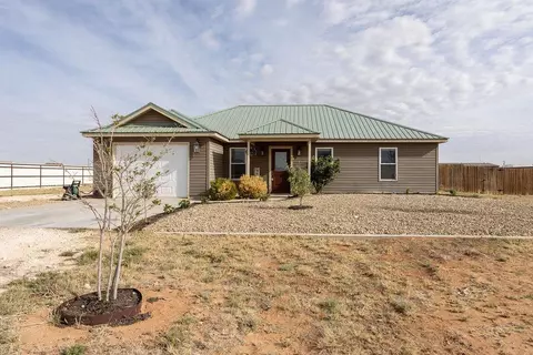 318 County Rd 306, Seminole, TX 79360