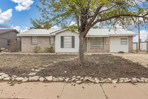 300 Willowood Dr, Midland, TX 79703