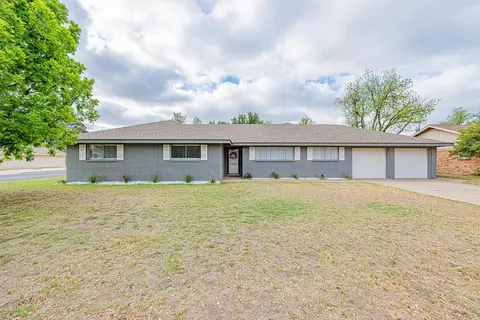 1601 Cimmaron Dr, Midland, TX 79705