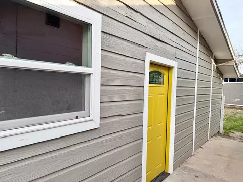 Exterior - 1004 E 21st St, Big Spring, TX 79720 photo 5 of 7