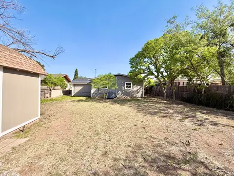 Exterior - 1004 E 21st St, Big Spring, TX 79720 photo 4 of 7