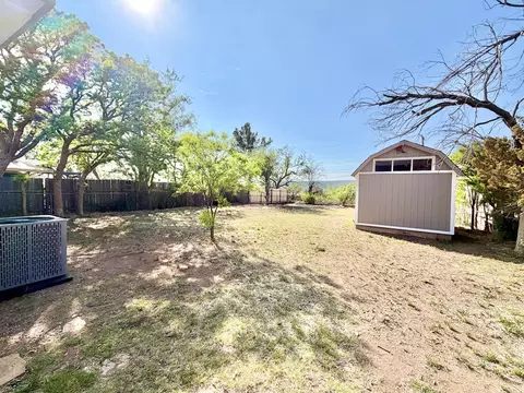 Exterior - 1004 E 21st St, Big Spring, TX 79720 photo 3 of 7