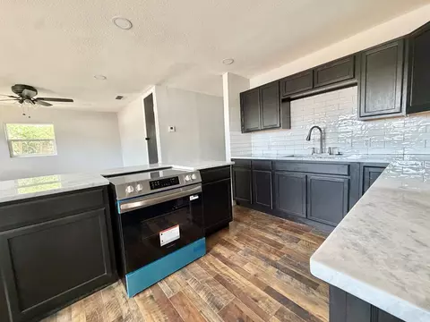 Kitchen - 1004 E 21st St, Big Spring, TX 79720 photo 3 of 3