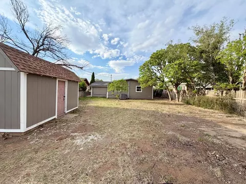 Exterior - 1004 E 21st St, Big Spring, TX 79720 photo 7 of 7