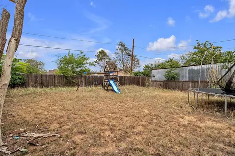 Exterior - 1405 E 11th Pl, Big Spring, TX 79720 photo 4 of 4