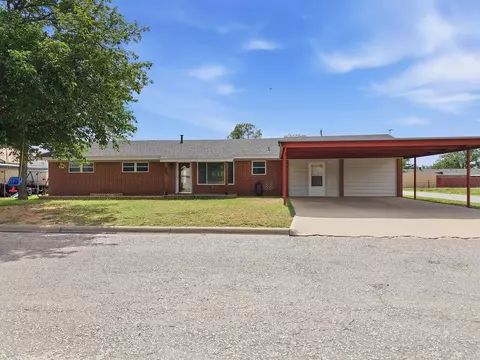 507 N St Joseph, Stanton, TX 79782