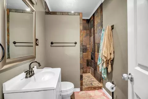 Bath - 2401 Morrison Dr, Big Spring, TX 79720 photo 1 of 3