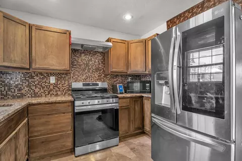 Kitchen - 2401 Morrison Dr, Big Spring, TX 79720 photo 2 of 4