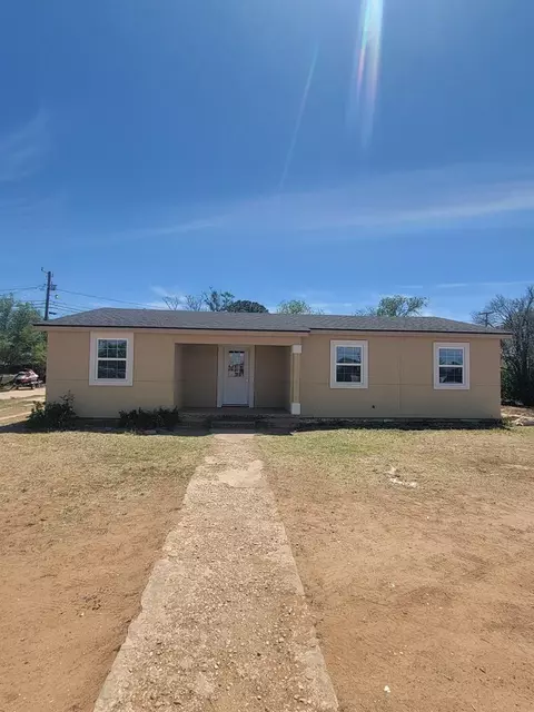 1514 Wood St, Big Spring, TX 79720