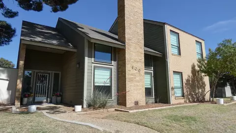 900 E Sorrel Ln, Midland, TX 79705