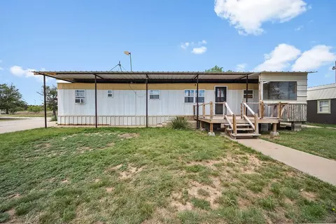 401 E 8th St, Forsan, TX 79733