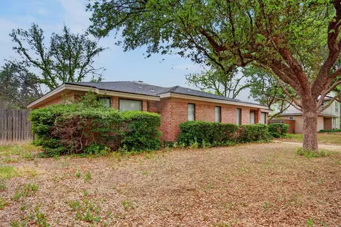 2907 Emerson Pl, Midland, TX 79705