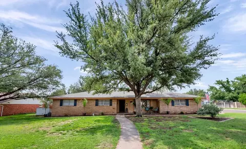 2905 Lockheed Dr, Midland, TX 79701