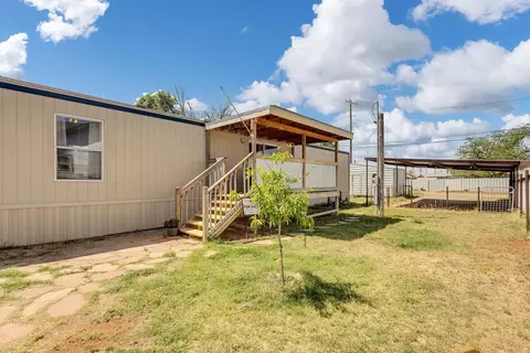 920 S Mcelroy, Crane, TX 79731
